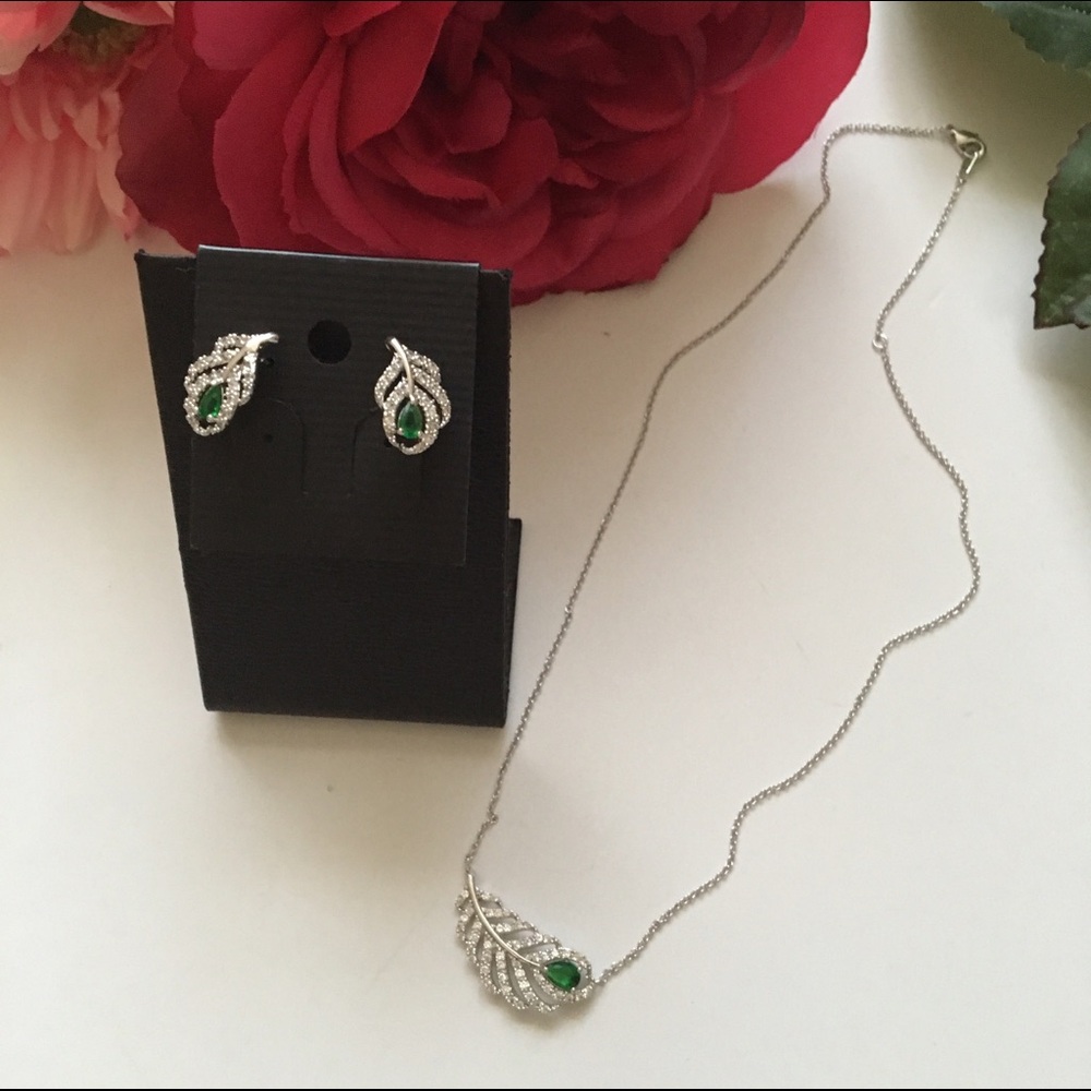 Elegant sterling silver earring and necklace set.